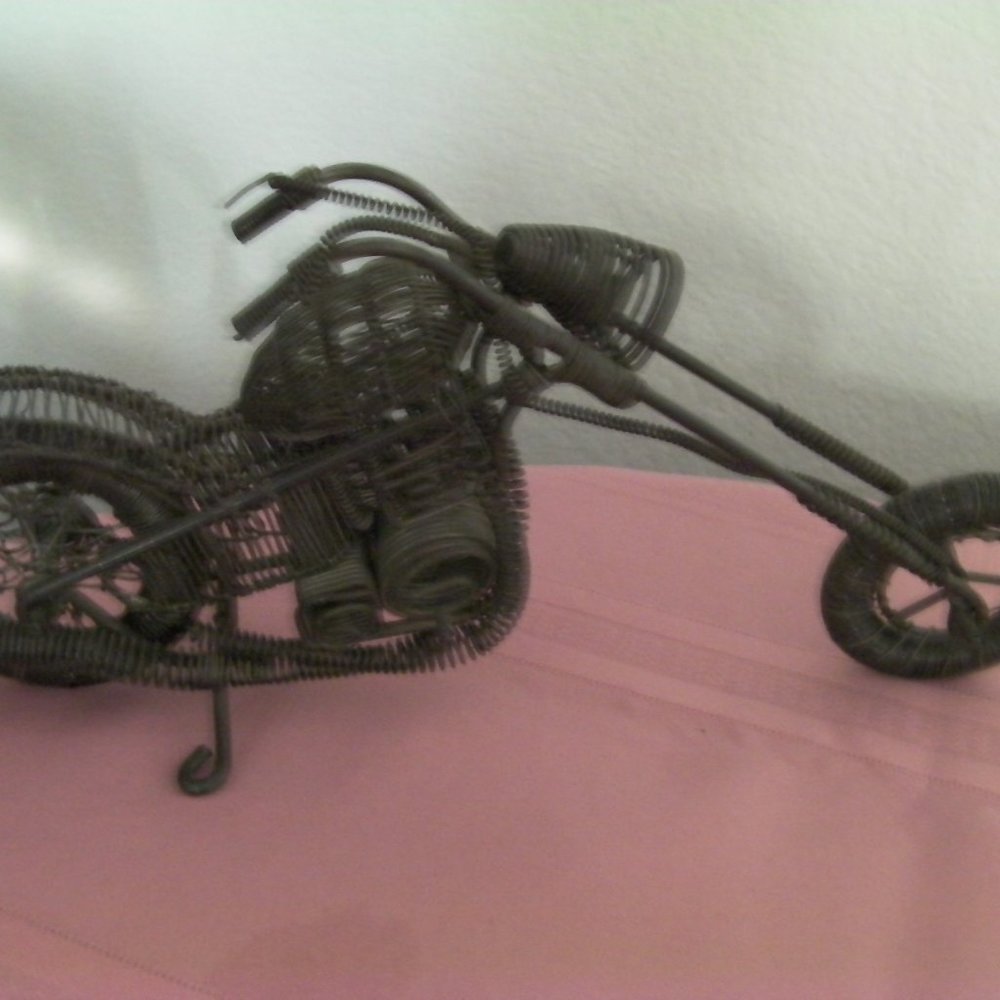 Crafted Motorcycle - Picture 8 of 9